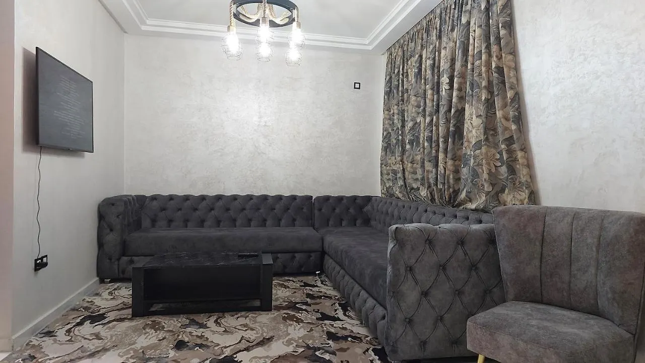 Appartement Vaste Et Propre. Fes 0*,